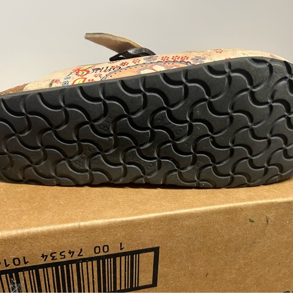 Cream paisley Birkenstock clogs - Picture 3 of 5